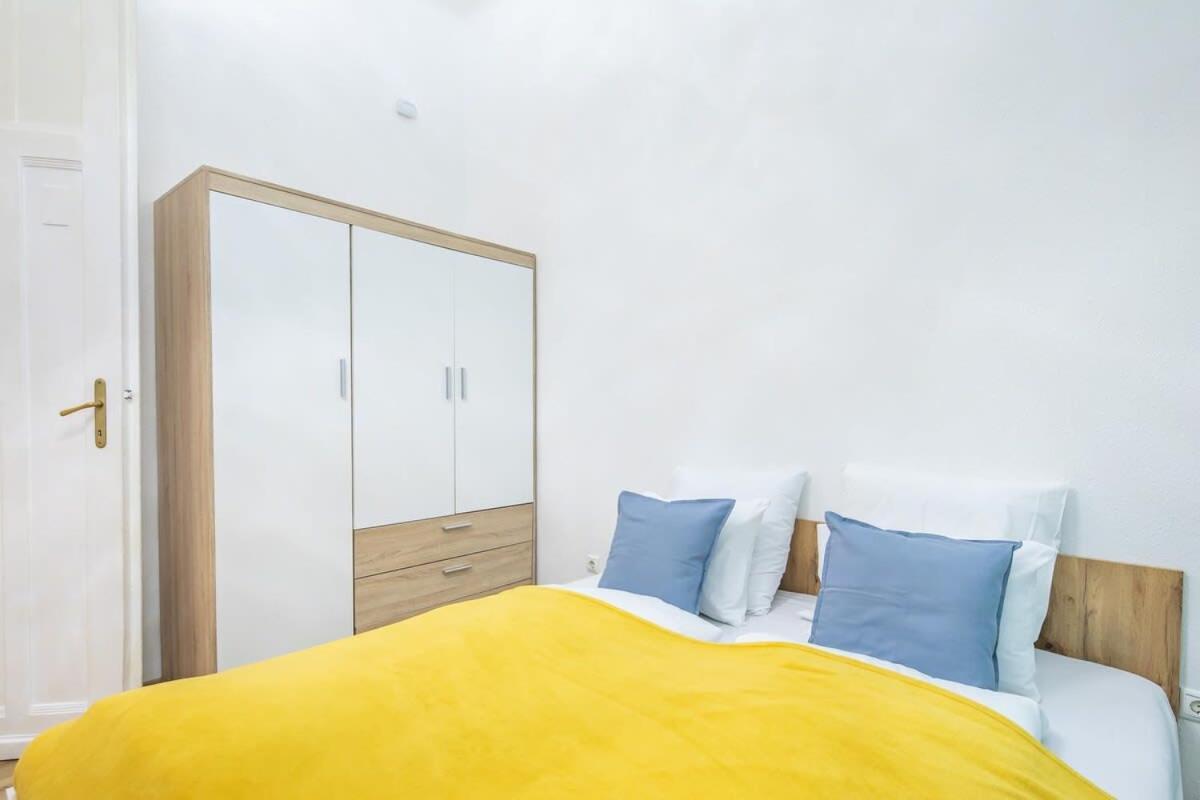 - Large And Comfy Apartment Budapest
